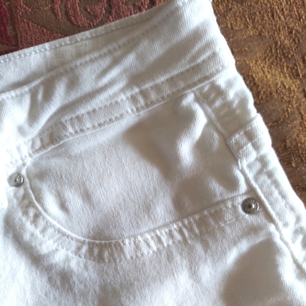 Cute High Rise Shorts by Cropp - Picture 4 of 6